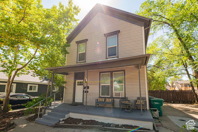 Photo 3 for MLS #2102364 at 2531 Orchard Ave
