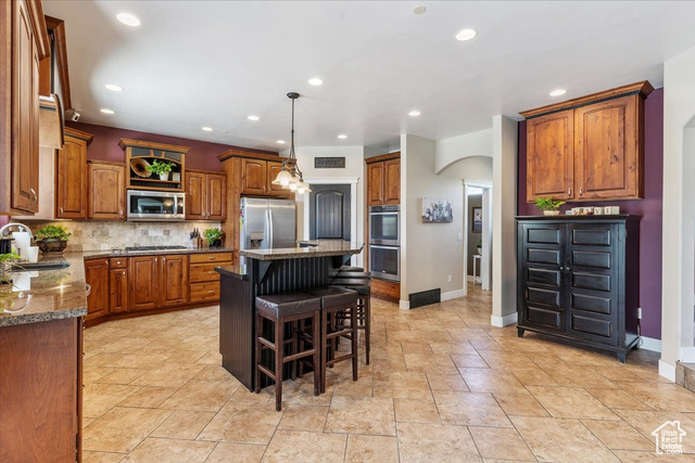 Photo 11 for MLS #2102407 at 922 S 1760 West