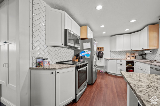 Photo 10 for MLS #2102431 at 290 N Colonial Ave