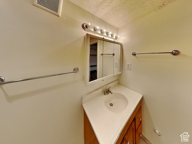 Photo 21 for MLS #2102444 at 2487 S 800 East