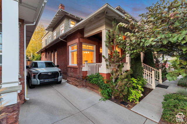 Photo 18 for MLS #2102510 at 219 E 8th Ave