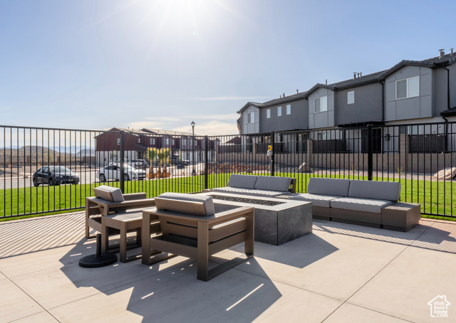 Photo 11 for MLS #2102522 at 3975 E Fossil Way #62