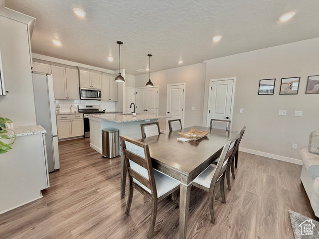 Photo 2 for MLS #2102541 at 37 S Tule Valley Ct