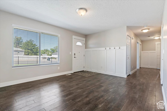Photo 4 for MLS #2102542 at 4089 S Edith Grove Ln