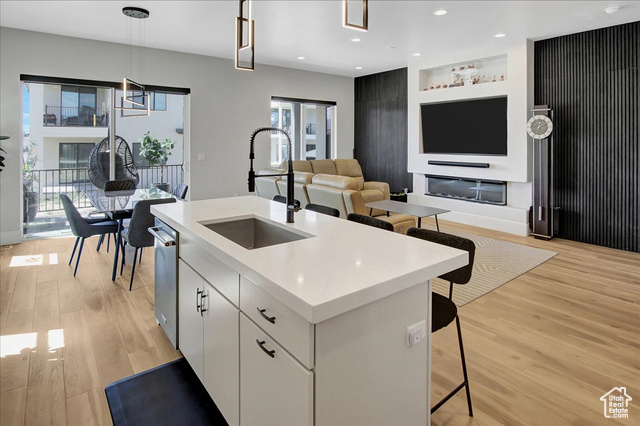 Photo 10 for MLS #2102544 at 1611 W Laurel Chase Dr