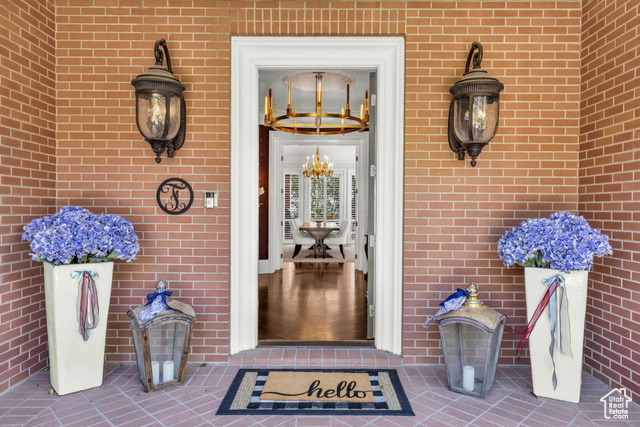 Photo 3 for MLS #2102556 at 1714 E Fort Douglas Cir