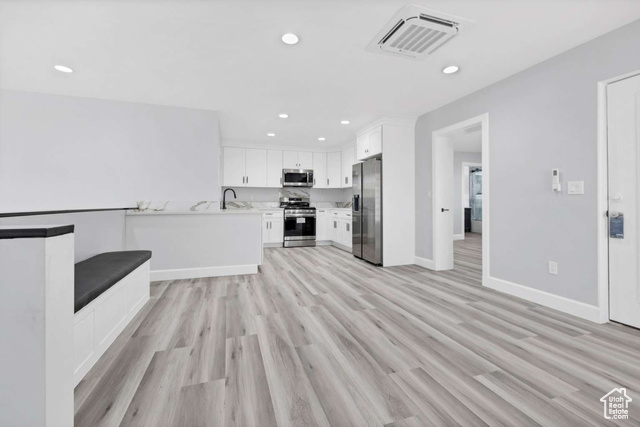 Photo 3 for MLS #2102557 at 476 E Spring Dr