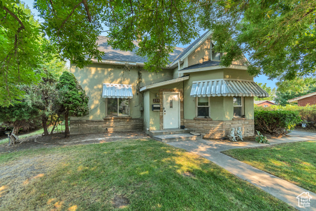 Photo 3 for MLS #2102570 at 255 S 300 East