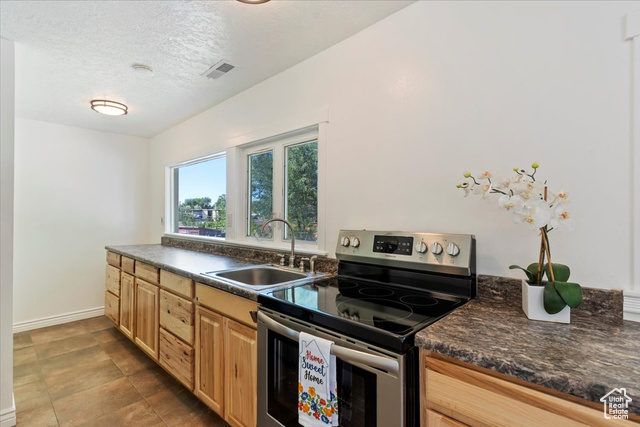 Photo 4 for MLS #2102583 at 1060 E Sullivan Rd
