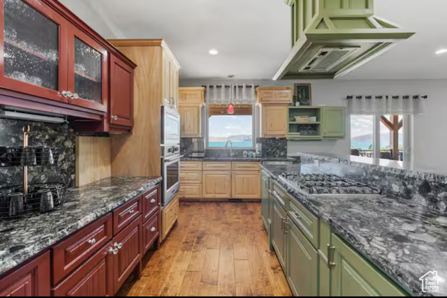 Photo 16 for MLS #2102588 at 705 N Lochwood Vw