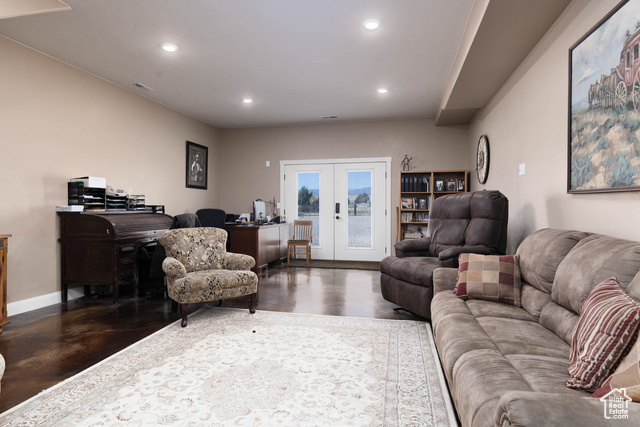 Photo 10 for MLS #2102592 at 704 N Brooklyn Rd
