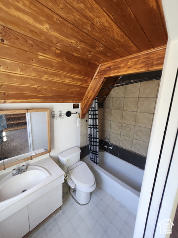 Photo 17 for MLS #2102601 at 423 W Forest St
