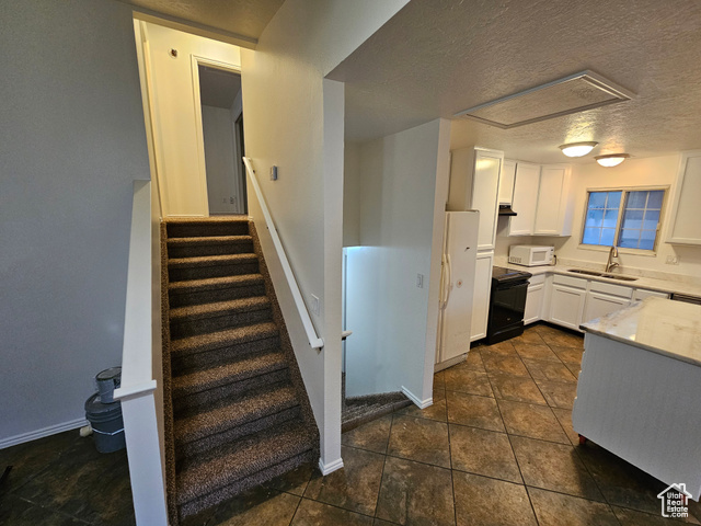 Photo 6 for MLS #2102616 at 966 S Freedom Blvd