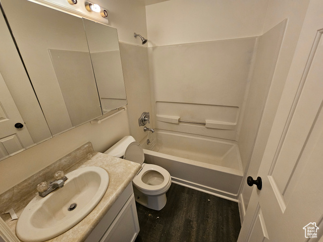 Photo 9 for MLS #2102616 at 966 S Freedom Blvd