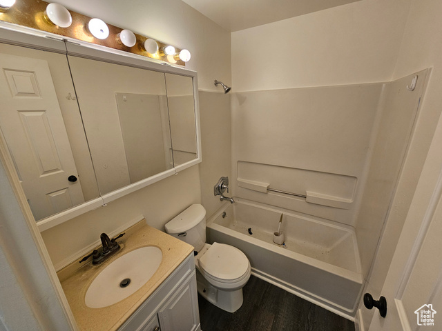 Photo 11 for MLS #2102616 at 966 S Freedom Blvd