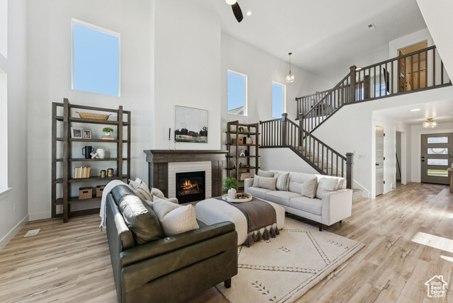 Photo 5 for MLS #2102627 at 4414 W Monument Peak Dr