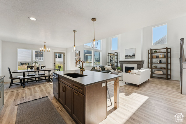 Photo 3 for MLS #2102627 at 4414 W Monument Peak Dr