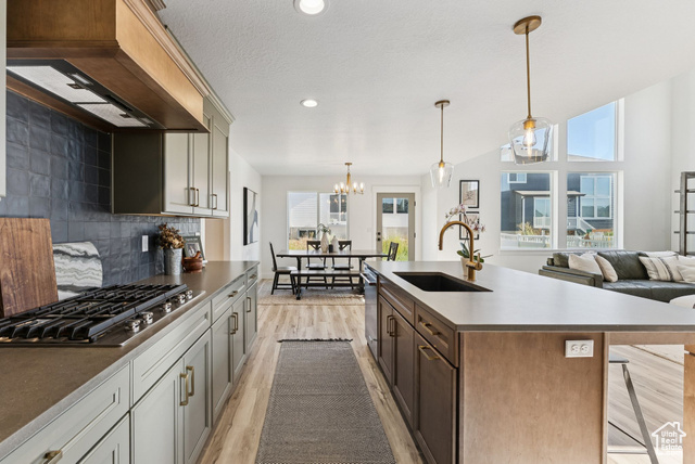 Photo 8 for MLS #2102627 at 4414 W Monument Peak Dr