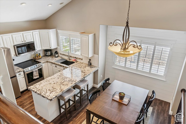 Photo 13 for MLS #2102633 at 1441 Bridgeview Dr