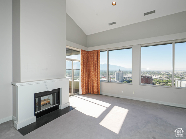 Photo 18 for MLS #2102643 at 44 W Broadway #2701