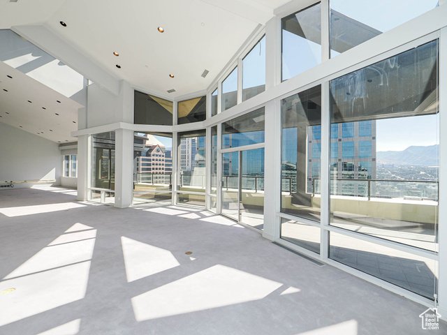Photo 5 for MLS #2102643 at 44 W Broadway #2701
