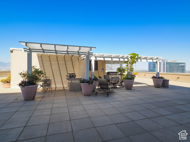 Photo 43 for MLS #2102643 at 44 W Broadway #2701