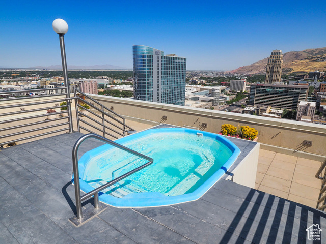 Photo 44 for MLS #2102643 at 44 W Broadway #2701
