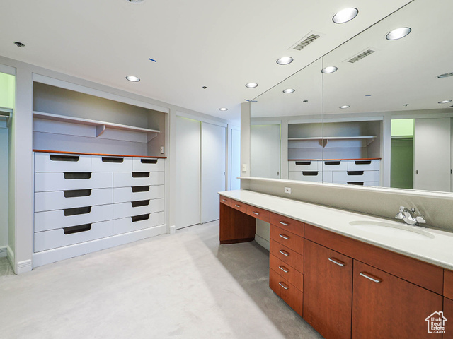 Photo 22 for MLS #2102643 at 44 W Broadway #2701