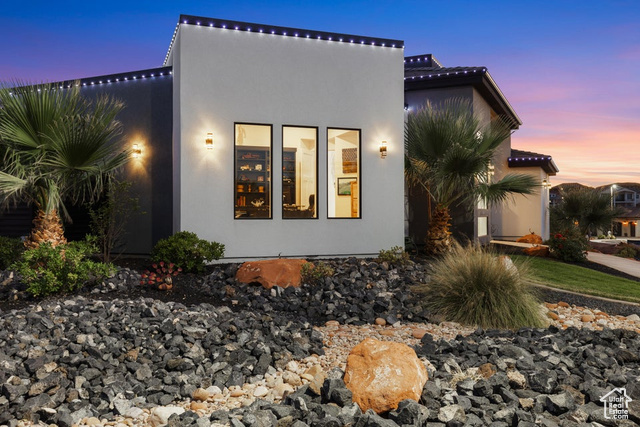 Photo 3 for MLS #2102654 at 1193 W Crest Dr