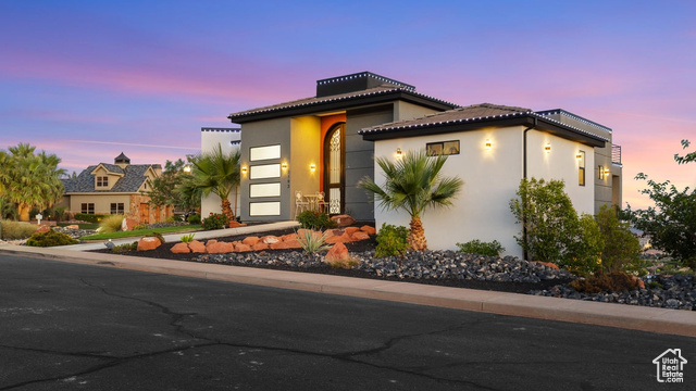 Photo 2 for MLS #2102654 at 1193 W Crest Dr