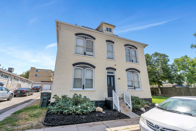 Photo 2 for MLS #2102658 at 365 S Elizabeth St