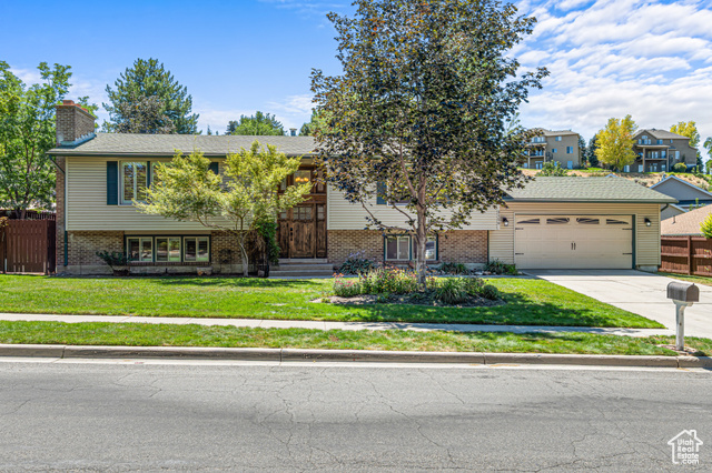2156 E CANDLEWOOD DR, Sandy UT 84092