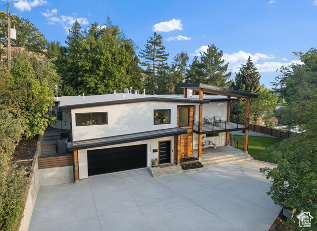 Photo 2 for MLS #2102689 at 2536 E Kensington Ave