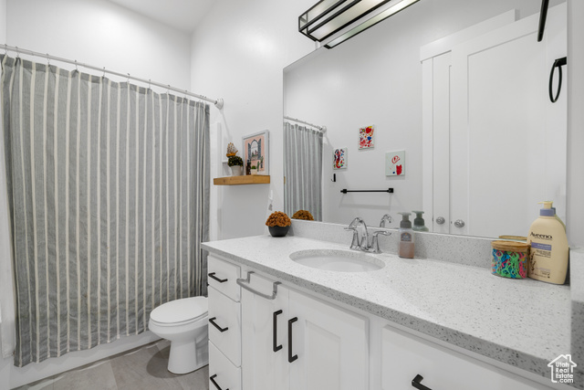 Photo 13 for MLS #2102690 at 72 S 2560 East