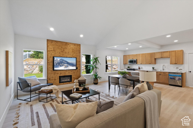 Photo 5 for MLS #2102692 at 636 N 1280 East