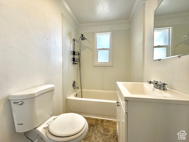 Photo 10 for MLS #2102723 at 4075 Jefferson Ave