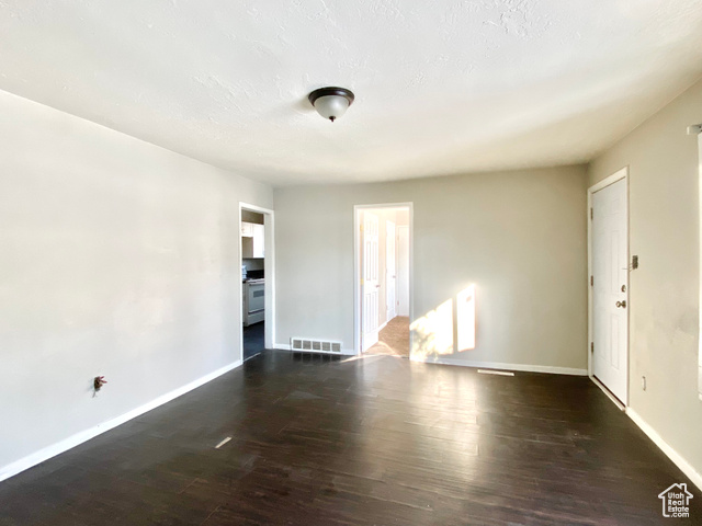 Photo 20 for MLS #2102723 at 4075 Jefferson Ave