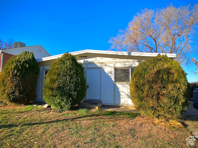 Photo 17 for MLS #2102723 at 4075 Jefferson Ave