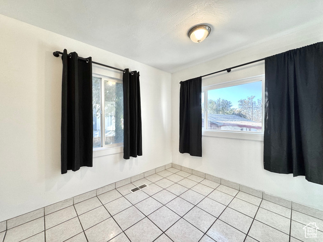 Photo 6 for MLS #2102723 at 4075 Jefferson Ave