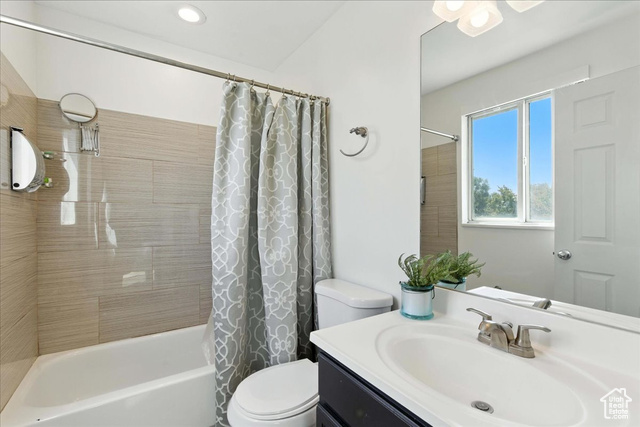 Photo 18 for MLS #2102728 at 1827 W Omni Ave