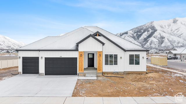 Photo 3 for MLS #2102776 at 2761 S Eagle Dr #12