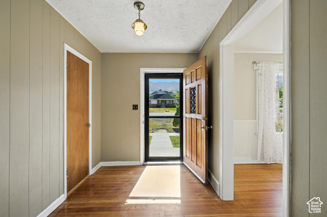 Photo 3 for MLS #2102783 at 407 S 100 West