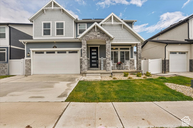 Photo 2 for MLS #2102815 at 102 E Hidden Creek Way