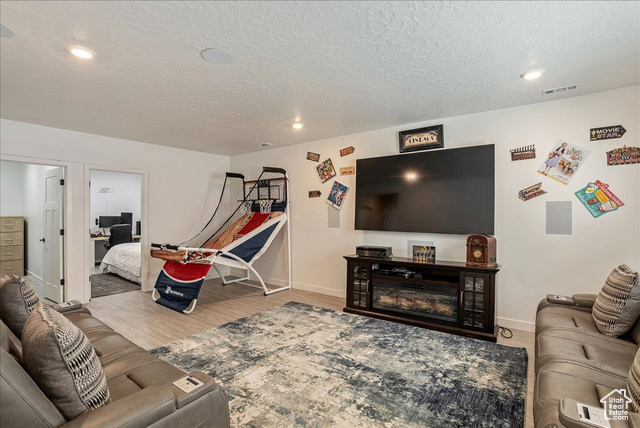 Photo 48 for MLS #2102815 at 102 E Hidden Creek Way
