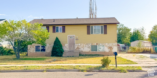 2277 S 300 W, Clearfield UT 84015