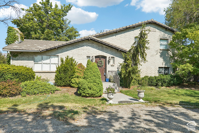 MLS #2102902 - 196 N 400 West