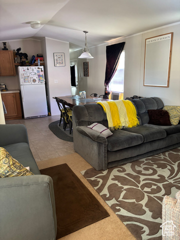 Photo 12 for MLS #2102962 at 963 E Breeze Way #173