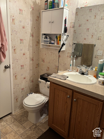 Photo 8 for MLS #2102962 at 963 E Breeze Way #173