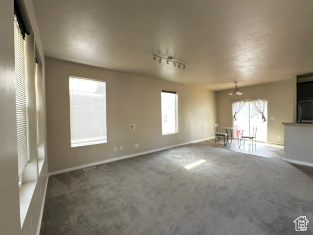 Photo 4 for MLS #2102977 at 1513 W Kingsbarn Way