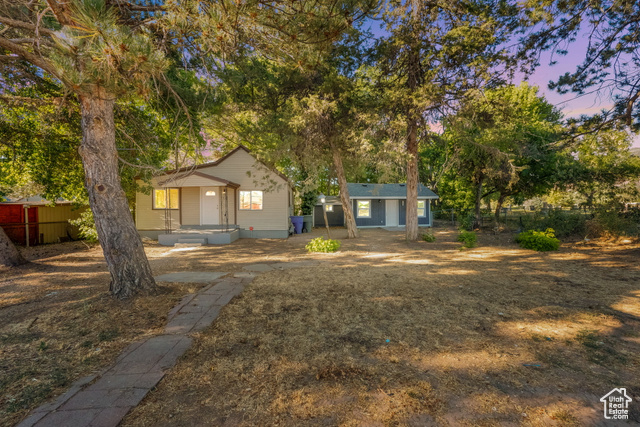 MLS #2102984 - 612 35th St